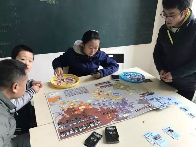 点十种寓教于乐的桌面游戏棋牌推荐真正的在玩中学盘(图18)